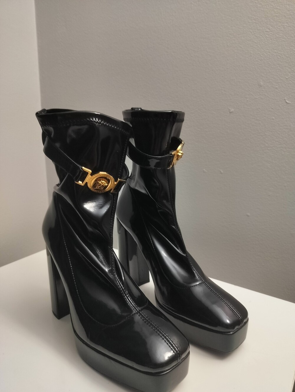 Black Ecovernice Medusa Stretch Bootie